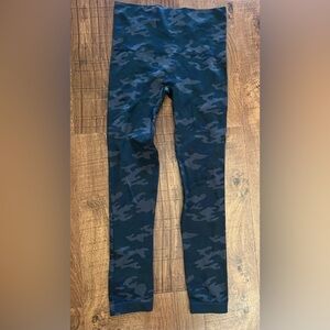 SPANX womens leggings sz medium camo